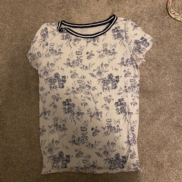 Blue and white floral t shirt - Picture 3 of 3
